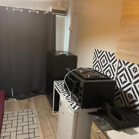 Cozy Studio In Town Center 利马索尔 外观 照片